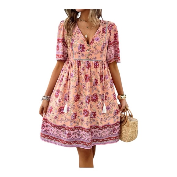 Dresses & Skirts - Floral Pink Mini Dress